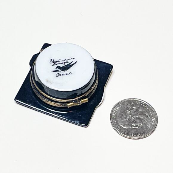 Limoges Box Graduation Cap Hand Painted Porcelain Trinket - Picture 3 of 3